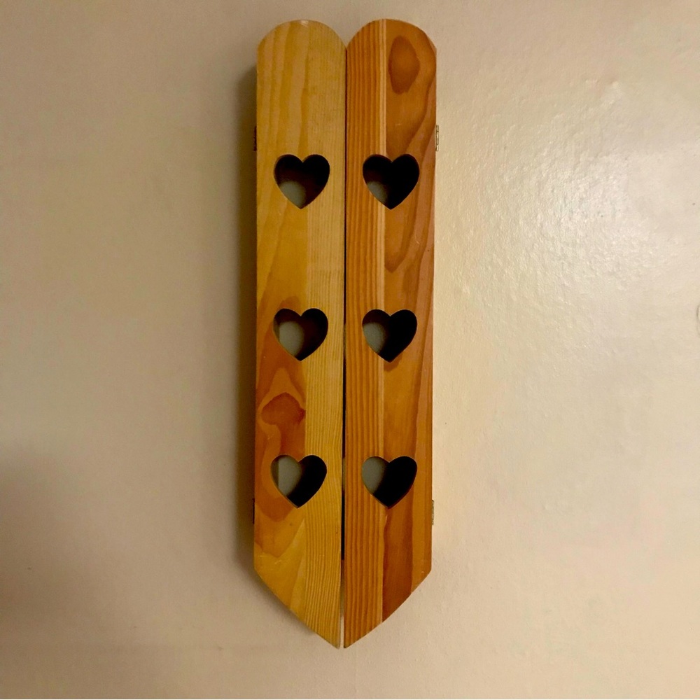 Vintage Knick Knack Heart Cabinet Wall Shelf Hanging With Cabinet Doors